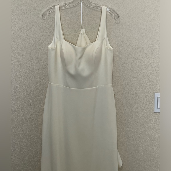 Brilliant Bridal | Ivory Luna Wedding Dress - Picture 6 of 15